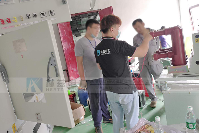 武漢赫茲電力合肥客戶一批五級(jí)承試電力設(shè)備現(xiàn)場(chǎng)項(xiàng)目驗(yàn)收